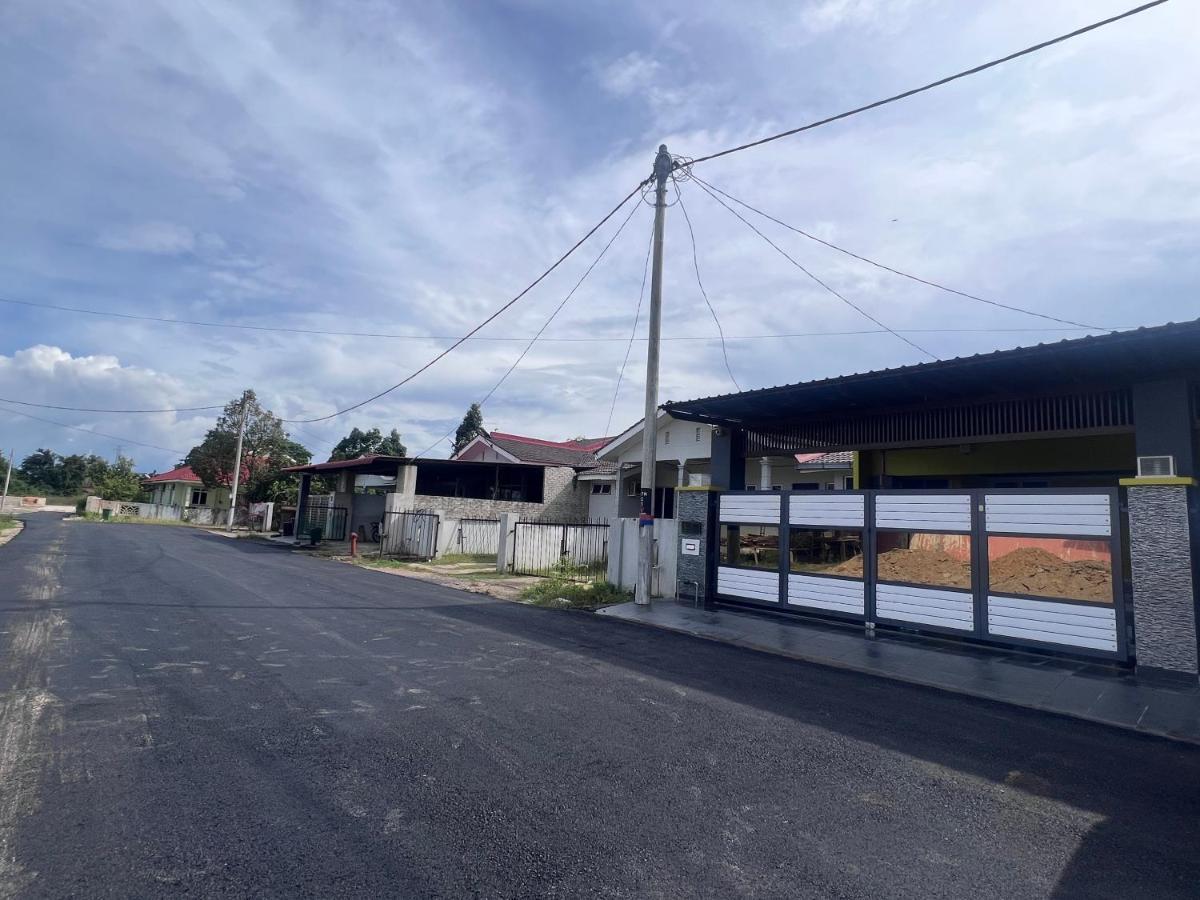 Auranad Guest House Tanah Merah Wifi-Netflix Zewnętrze zdjęcie