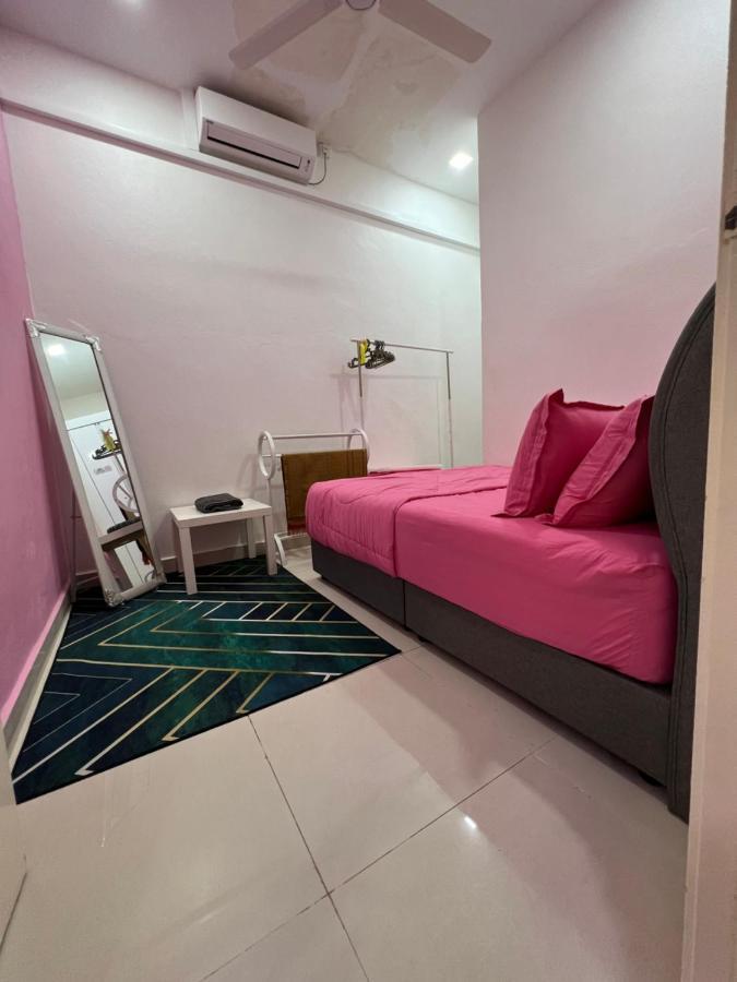 Auranad Guest House Tanah Merah Wifi-Netflix Zewnętrze zdjęcie